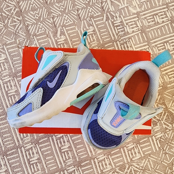 Nike AirMax toddler shoes, size 3c - Picture 2 of 4